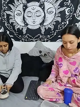 abby n emily online show from July 4, 2026, 1:28 pm