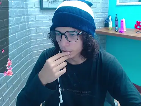 Snapshot of Mike_Miiller_ chatting on November 6, 2025, 5:25 pm Mike Miiller online show from November 6, 2025, 5:25 pm