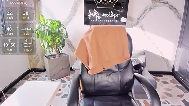 MelodySnow online show from November 22, 2025, 9:14 pm