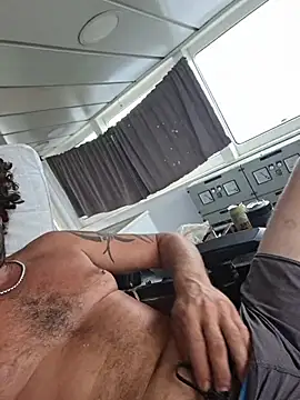 shainnfk online show from November 16, 2025, 4:29 am