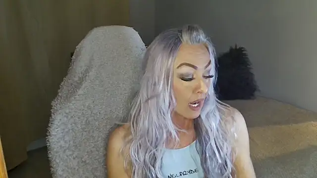 TheOGMiaMystique online show from April 29, 2026, 9:10 pm