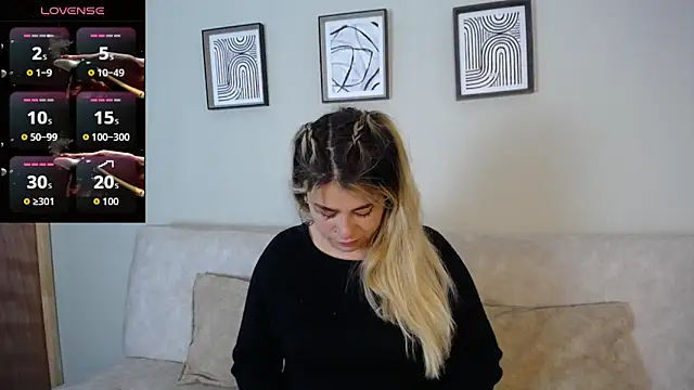 Sweet Bella Valery online show from October 24, 2025, 9:55 pm