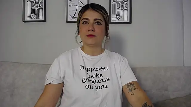 Sweet Bella Valery online show from November 29, 2025, 8:23 pm