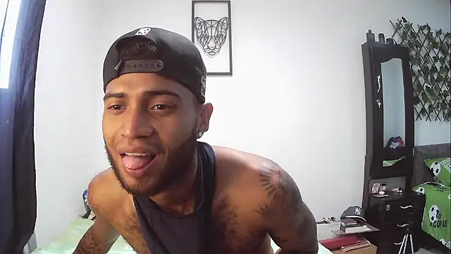 AXionX online show from October 27, 2025, 1:26 pm