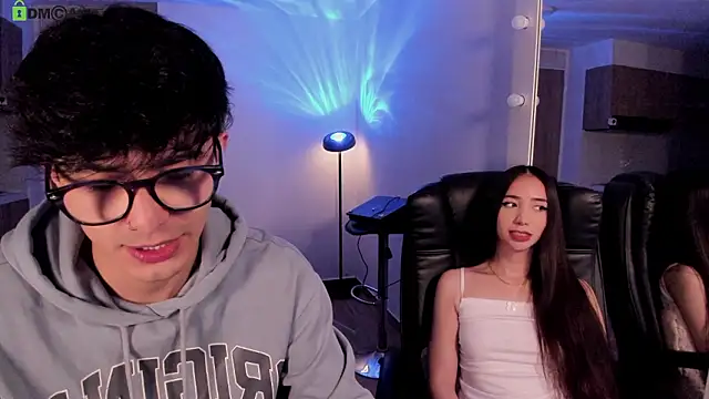 Mikeyvioleta  online show from February 20, 2026, 9:43 am