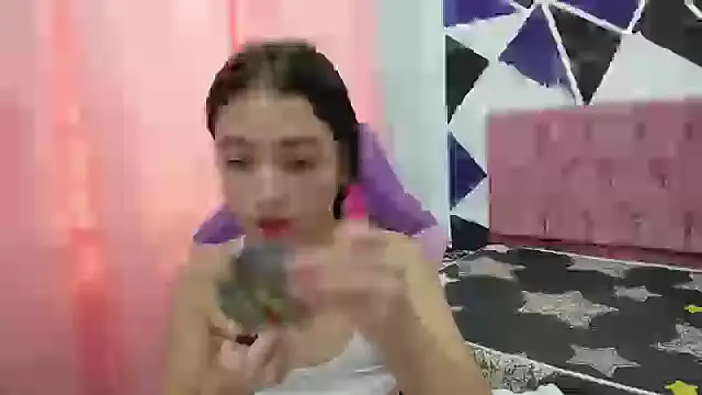 Snapshot of scarleth18 chatting on October 27, 2025, 1:48 pm scarleth18 online show from October 27, 2025, 1:48 pm