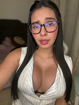 Snapshot of MiaSofia__ chatting on April 12, 2026, 4:28 am MiaSofia online show from April 12, 2026, 4:28 am