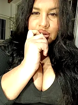 Snapshot of Sexylips200 chatting on November 14, 2025, 6:23 am Sexylips200 online show from November 14, 2025, 6:23 am