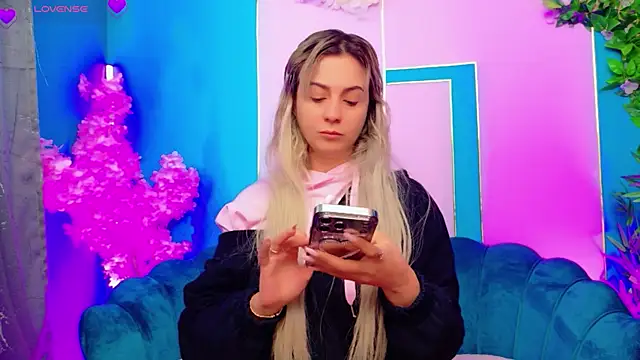 AriannaSins online show from May 16, 2026, 3:58 am