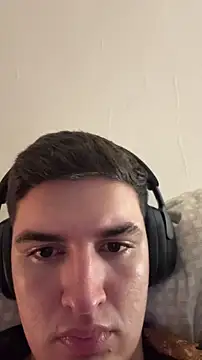 Snapshot of Valentino_ceratii chatting on December 5, 2025, 1:42 pm Valentino ceratii online show from December 5, 2025, 1:42 pm