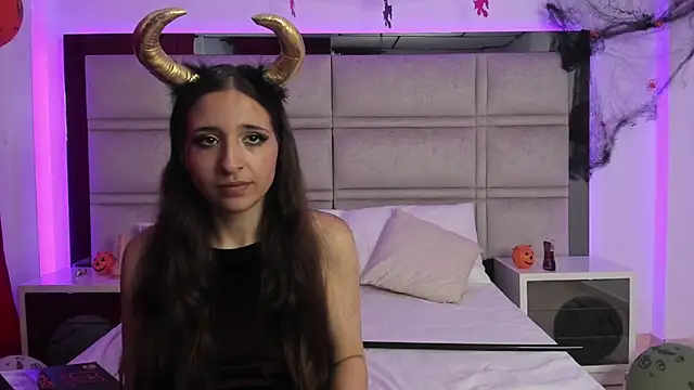 SweetAndSinful online show from November 3, 2025, 3:19 am