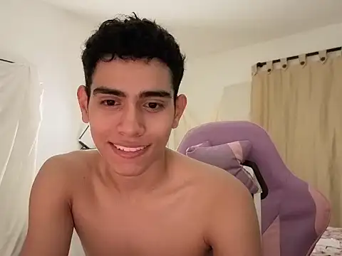 Yamilk101 online show from April 12, 2026, 4:17 am