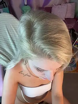 cold blondie online show from July 17, 2026, 5:14 am