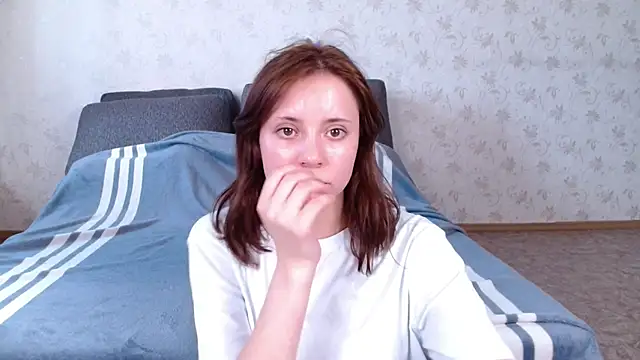 Snapshot of evaa_here_ chatting on June 26, 2026, 10:19 am evaa here online show from June 26, 2026, 10:19 am