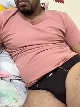 Handsome8677 online show from February 5, 2026, 12:54 pm