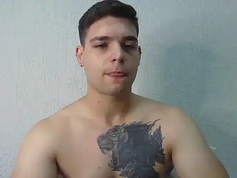 Snapshot of Zure-xxx chatting on January 14, 2026, 5:07 pm Zure-xxx online show from January 14, 2026, 5:07 pm