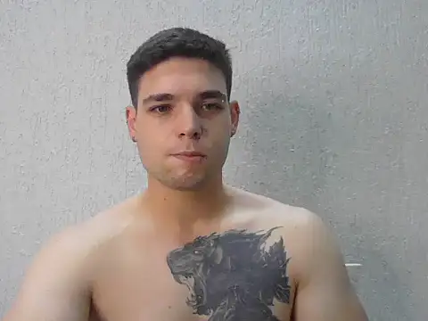 Snapshot of Zure-xxx chatting on January 15, 2026, 8:56 pm Zure-xxx online show from January 15, 2026, 8:56 pm