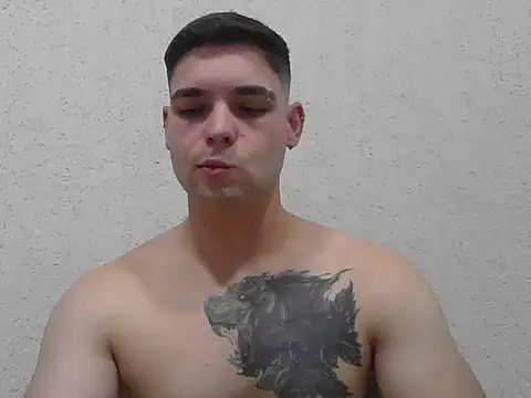 Snapshot of Zure-xxx chatting on March 4, 2026, 12:49 am Zure-xxx online show from March 4, 2026, 12:49 am