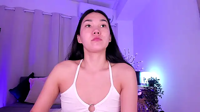 Snapshot of Divine_Madeleine chatting on June 29, 2026, 6:08 am Divine Madeleine online show from June 29, 2026, 6:08 am