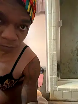 Snapshot of sissy_diorcd chatting on December 3, 2025, 5:59 am sissy diorcd online show from December 3, 2025, 5:59 am