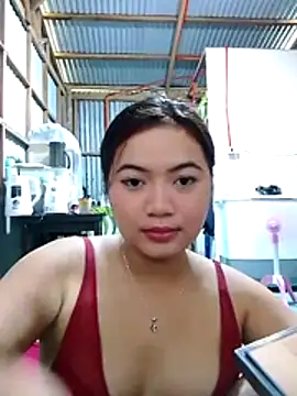 XxxHotCouples4u online show from November 10, 2025, 1:48 am