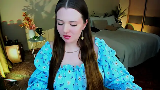 Snapshot of Moonvelle chatting on December 1, 2025, 12:21 pm Moonvelle online show from December 1, 2025, 12:21 pm