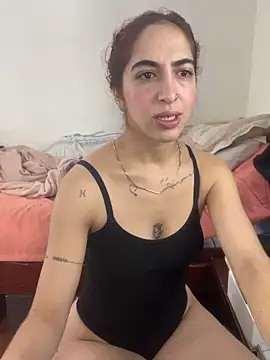 Snapshot of MariamGray1 chatting on May 27, 2026, 10:01 am MariamGray1 online show from May 27, 2026, 10:01 am