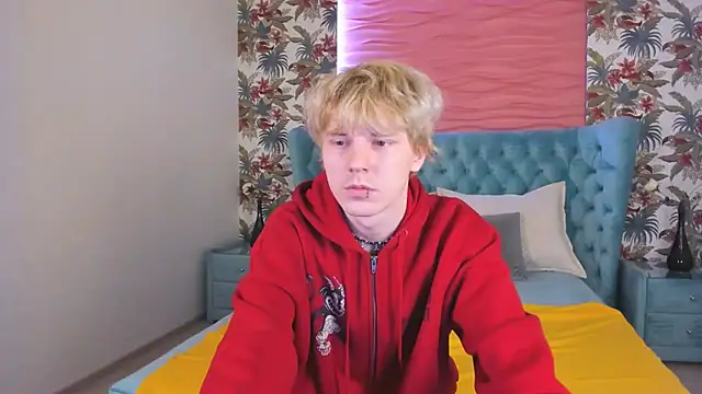 KevinMilky online show from October 28, 2025, 2:42 pm