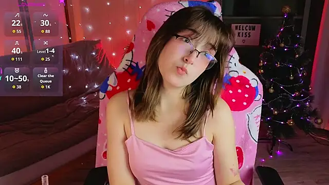 Soffi Toffi online show from December 18, 2025, 5:46 am