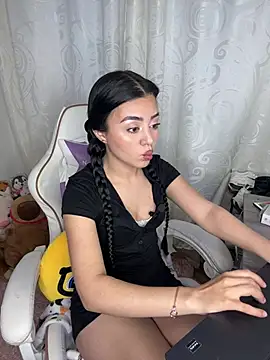 Midori rosse online show from May 6, 2026, 10:59 pm