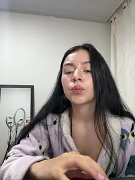 Midori rosse online show from May 16, 2026, 12:07 am