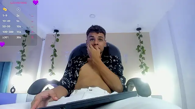 Xavier Fox    online show from February 20, 2026, 8:09 pm