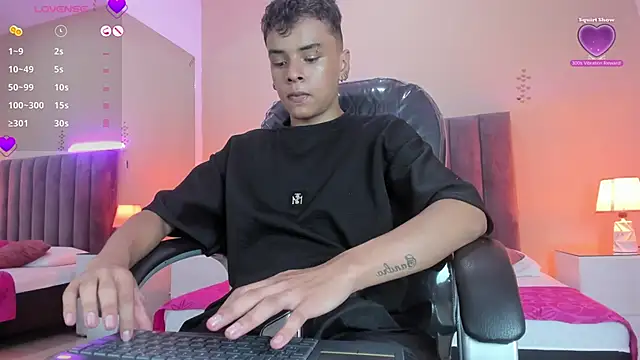 Xavier Fox    online show from February 21, 2026, 8:32 pm