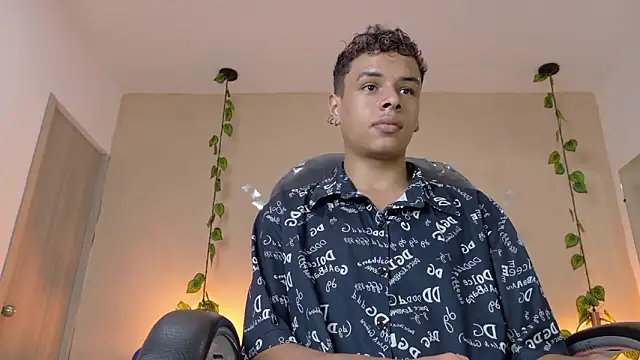 Xavier Fox    online show from March 7, 2026, 8:06 pm