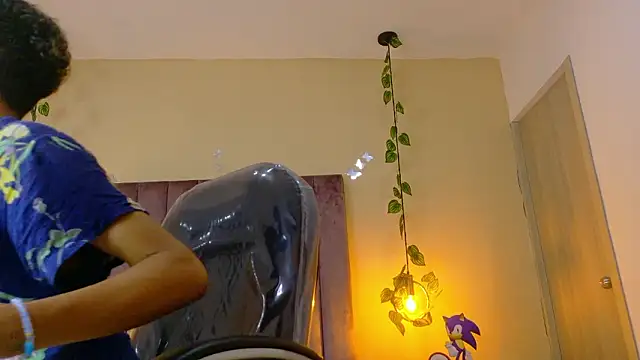 Xavier Fox    online show from March 15, 2026, 1:50 pm