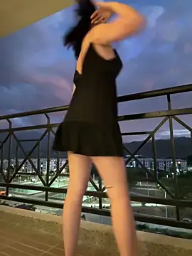 Julietalcl online show from December 20, 2025, 11:01 pm