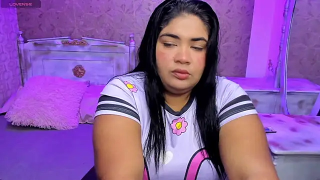 Sara clk online show from April 29, 2026, 7:42 pm