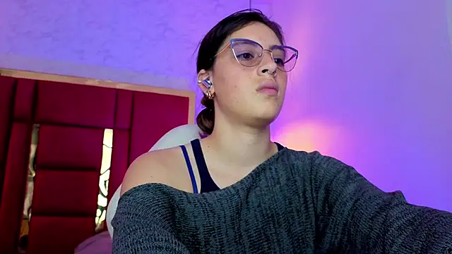Snapshot of moon_winy chatting on May 5, 2026, 11:29 am moon winy online show from May 5, 2026, 11:29 am