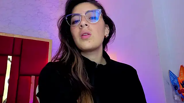 Snapshot of moon_winy chatting on May 15, 2026, 11:39 am moon winy online show from May 15, 2026, 11:39 am