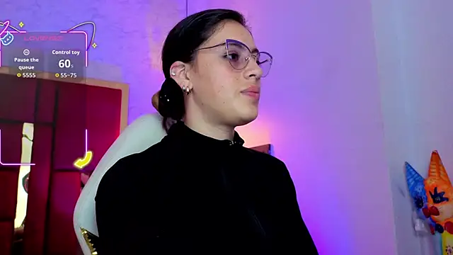 Snapshot of moon_winy chatting on May 23, 2026, 11:25 am moon winy online show from May 23, 2026, 11:25 am