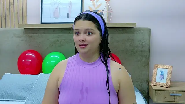 Tessa Stone online show from March 11, 2026, 4:18 am