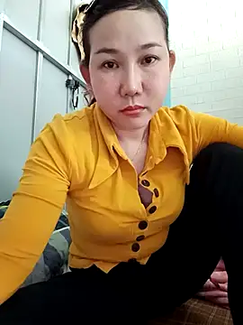 Snapshot of Ana-love2025 chatting on November 21, 2025, 2:10 am Ana-love2025 online show from November 21, 2025, 2:10 am