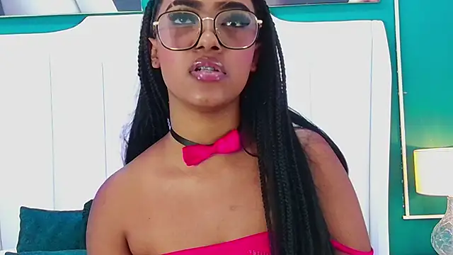 Snapshot of EmmaCourth chatting on November 25, 2025, 7:47 pm EmmaCourth online show from November 25, 2025, 7:47 pm