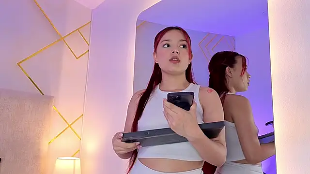 Martinaa Garcia online show from April 24, 2026, 7:27 pm