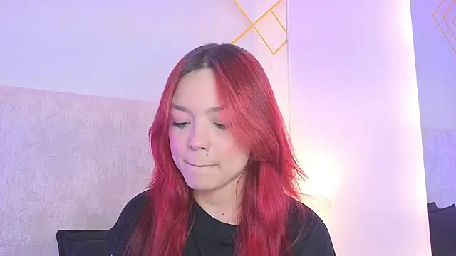Snapshot of Martinaa_Garcia chatting on June 1, 2026, 7:48 pm Martinaa Garcia online show from June 1, 2026, 7:48 pm