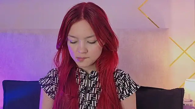Snapshot of Martinaa_Garcia chatting on June 13, 2026, 8:18 pm Martinaa Garcia online show from June 13, 2026, 8:18 pm