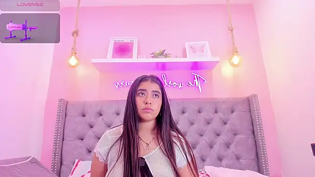 Sophiia 77 online show from October 27, 2025, 10:25 pm