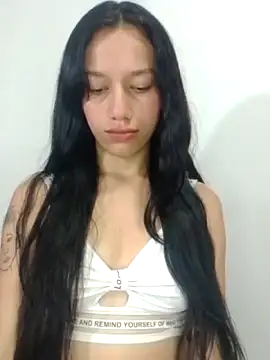 Snapshot of AdelaidaManson18 chatting on December 2, 2025, 4:18 am AdelaidaManson18 online show from December 2, 2025, 4:18 am