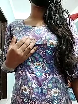 Snapshot of Ratri-Biswas chatting on June 9, 2026, 3:12 pm Ratri-Biswas online show from June 9, 2026, 3:12 pm