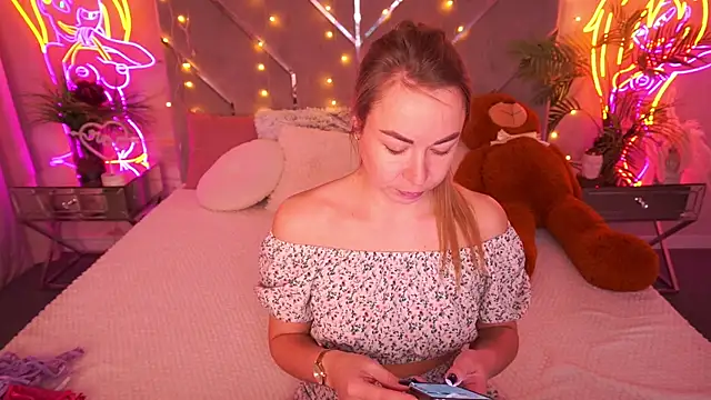 VixenMuse online show from February 8, 2026, 8:56 pm